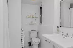 11 W 69th St, New York, NY 10023 - Photo 9