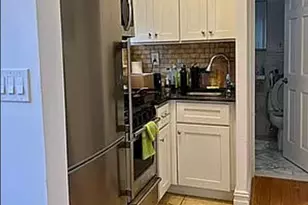 886 10th Ave, New York, NY 10019 - Photo 5