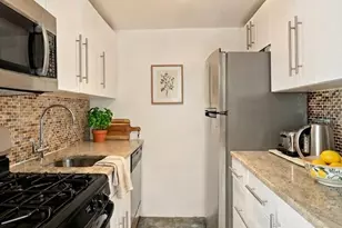 166 E 61st St, New York, NY 10065 - Photo 3