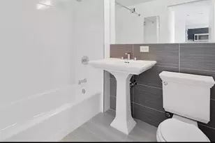 315 W 33rd St, New York, NY 10001 - Photo 5