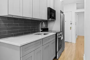 332 E 9th St, New York, NY 10003 - Photo 3