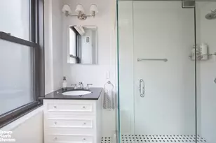 210 E 73rd St, New York, NY 10021 - Photo 5