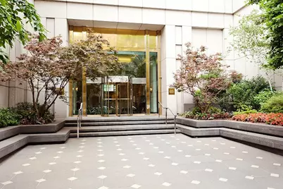 200 E 61st Street #14B, New York, NY 10065 - Photo 11