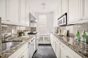 1049 Park Ave, New York City, NY 10028 - Photo 5