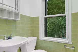 242 Stratford Rd, New York City, NY 11218 - Photo 25