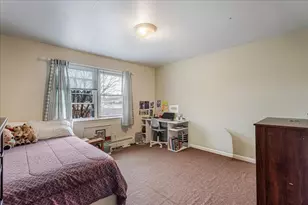 60-30 55th Dr, Maspeth, NY 11378 - Photo 17