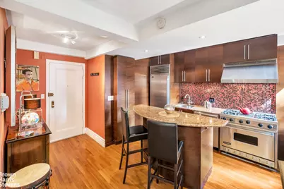 319 E 50th Street #9E, New York, NY 10022 - Photo 5