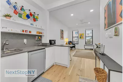 235 E 54th Street #2B, New York City, NY 10022 - Photo 1