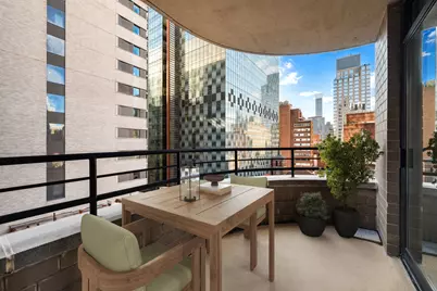 400 E 70th Street #1001, New York, NY 10021 - Photo 5