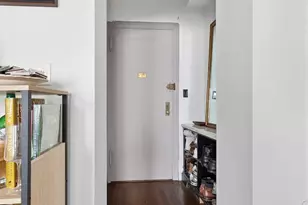 333 W 56th St, New York City, NY 10019 - Photo 7