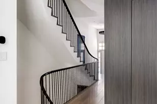 146 Waverly Pl, New York, NY 10014 - Photo 9