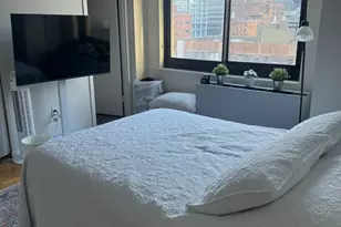 303 E 60th St, New York City, NY 10022 - Photo 7