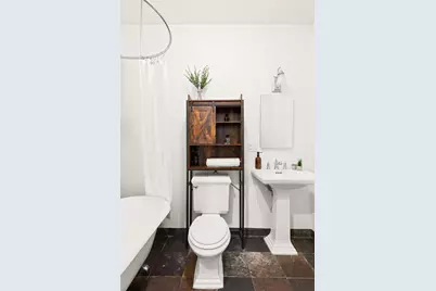 429 W 24th Street #1C, New York City, NY 10011 - Photo 13