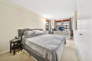 241 E 76th St, New York City, NY 10021 - Photo 9
