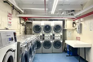 241 E 76th St, New York City, NY 10021 - Photo 11