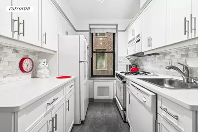 30 E 9th Street #4M, New York City, NY 10003 - Photo 3