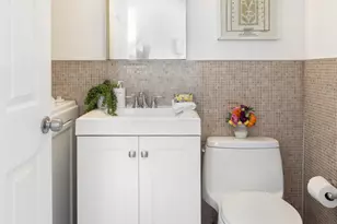 201 E 66th St, New York City, NY 10065 - Photo 5