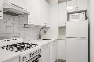 301 E 62nd St, New York City, NY 10065 - Photo 3