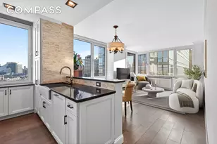 635 W 42nd St, New York, NY 10036 - Photo 7