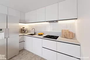 333 E 45th St, New York City, NY 10017 - Photo 5