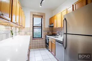 31-14 Crescent St, Astoria, NY 11106 - Photo 3