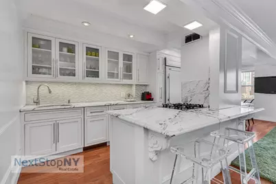 333 E 55th Street #9D, New York City, NY 10022 - Photo 3