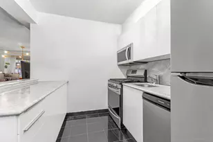 415 E 52nd St, New York, NY 10022 - Photo 3