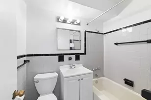 30 W 60th St, New York, NY 10023 - Photo 7