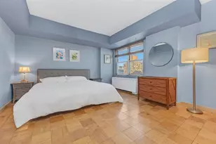 305 E 24th St, New York City, NY 10010 - Photo 3