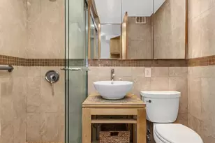 305 E 24th St, New York City, NY 10010 - Photo 5