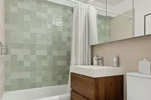 170 W 23rd St, New York City, NY 10011 - Photo 5