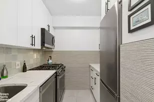 170 W 23rd St, New York City, NY 10011 - Photo 3