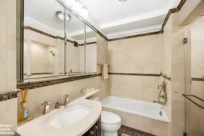 140 Riverside Drive #5K, New York City, NY 10024 - Photo 9