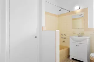 155 W 20th St, New York, NY 10011 - Photo 5