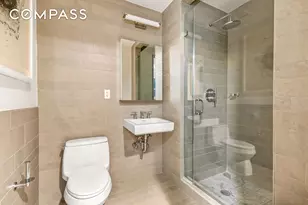 454 W 54th St, New York City, NY 10019 - Photo 9