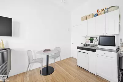 140 W 69th Street #106C, New York City, NY 10023 - Photo 3