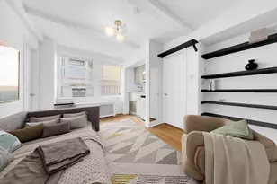 321 E 43rd St, New York City, NY 10017 - Photo 3