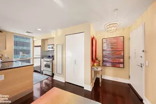 350 W 42nd St, New York, NY 10036 - Photo 5