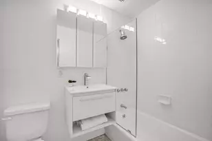 310 E 23rd St, New York City, NY 10010 - Photo 5