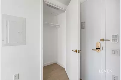 3 Court Square #2010, New York City, NY 11101 - Photo 5