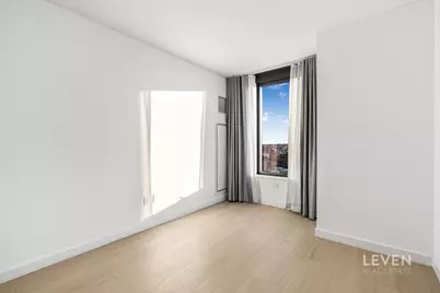 3 Court Square #2010, Long Island City, NY 11101 - Photo 7