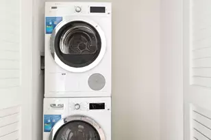 180 Front St, New York, NY 11201 - Photo 7