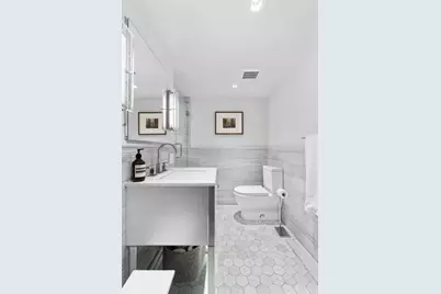205 E 16th Street #2A, New York, NY 10003 - Photo 11