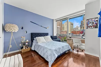 166 W 18th Street #2D, New York City, NY 10011 - Photo 11