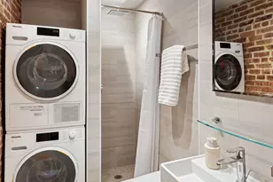 214 W 16th St, New York, NY 10011 - Photo 9