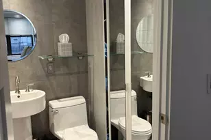 305 E 40th St, New York, NY 10017 - Photo 13