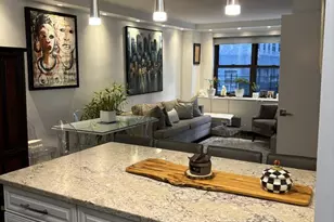 305 E 40th St, New York, NY 10017 - Photo 17