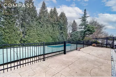 215 Lawrence Avenue, New York City, NY 10310 - Photo 31