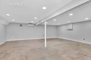 215 Lawrence Ave, New York City, NY 10310 - Photo 27