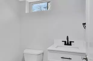 215 Lawrence Ave, New York, NY 10310 - Photo 29